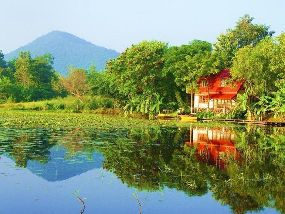 金色湖景度假村 北碧府 外观 照片