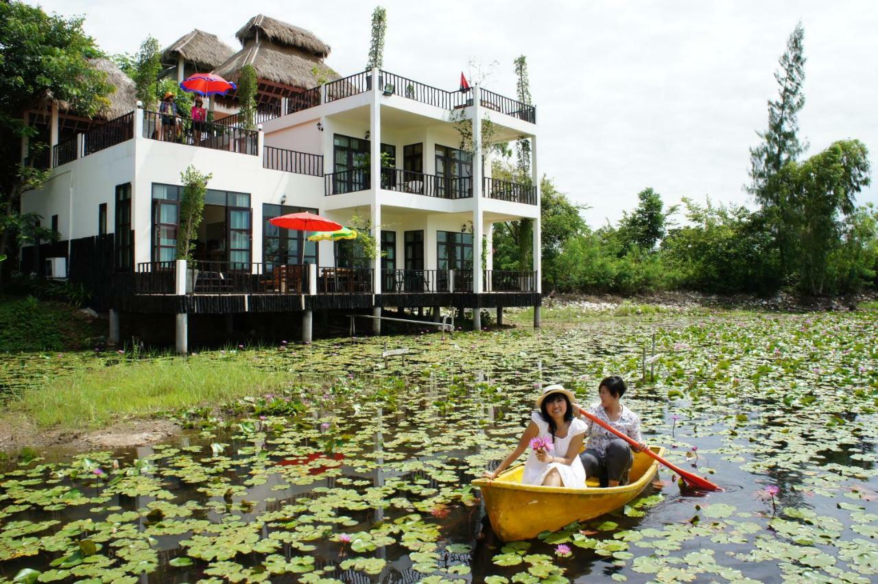 金色湖景度假村 北碧府 外观 照片